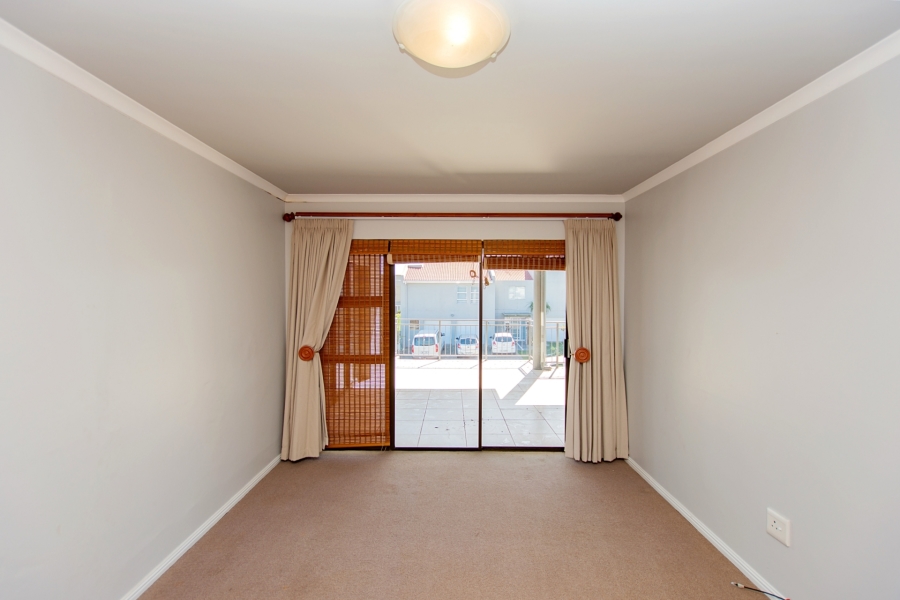 7 Bedroom Property for Sale in Myburgh Park Western Cape